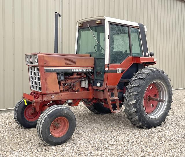 Image of International Harvester 1086 equipment image 1