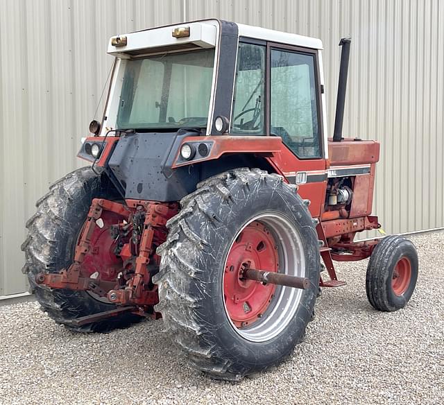 Image of International Harvester 1086 equipment image 4