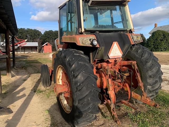 Image of International Harvester 1086 equipment image 2