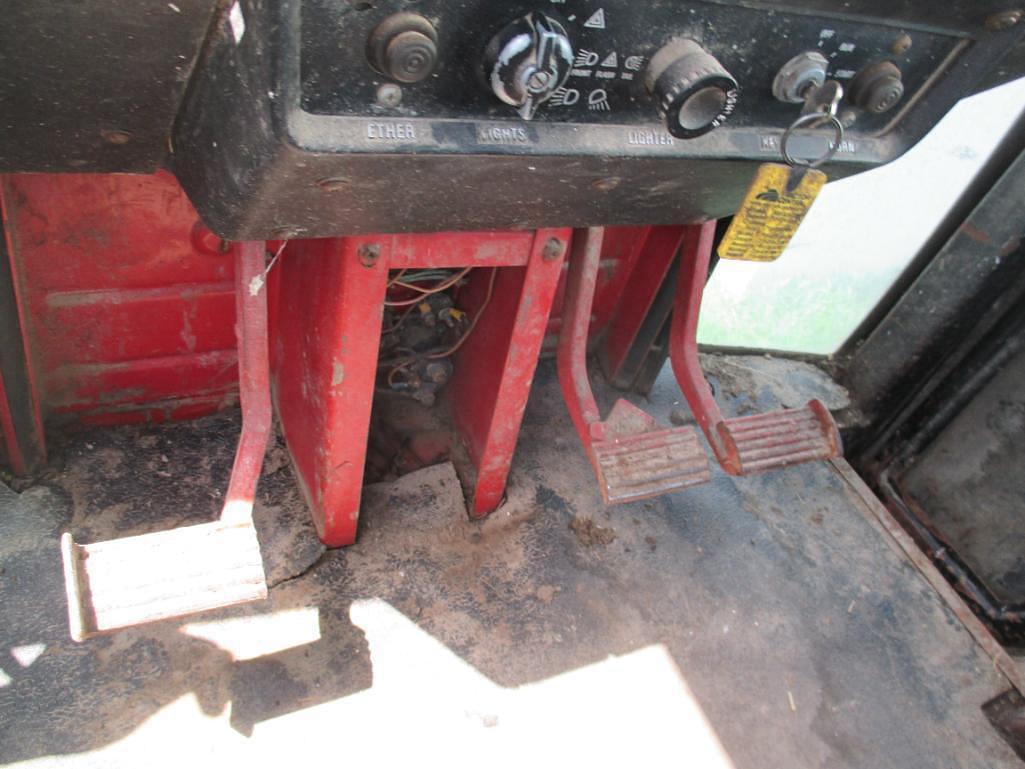 Main image International Harvester 1086 24