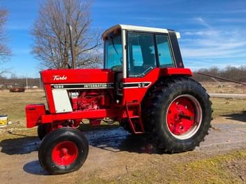 Main image International Harvester 1086