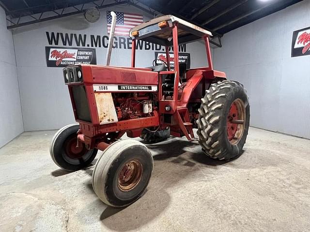 Image of International Harvester 1086 equipment image 1