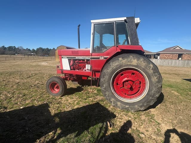 Image of International Harvester 1086 equipment image 2