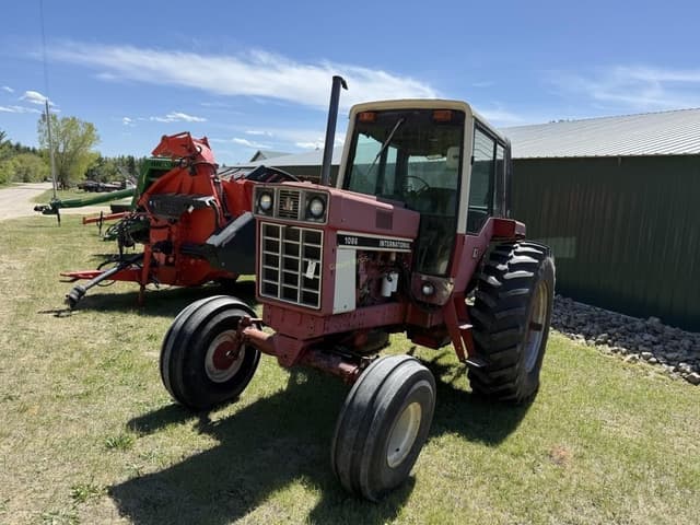 Image of International Harvester 1086 equipment image 1