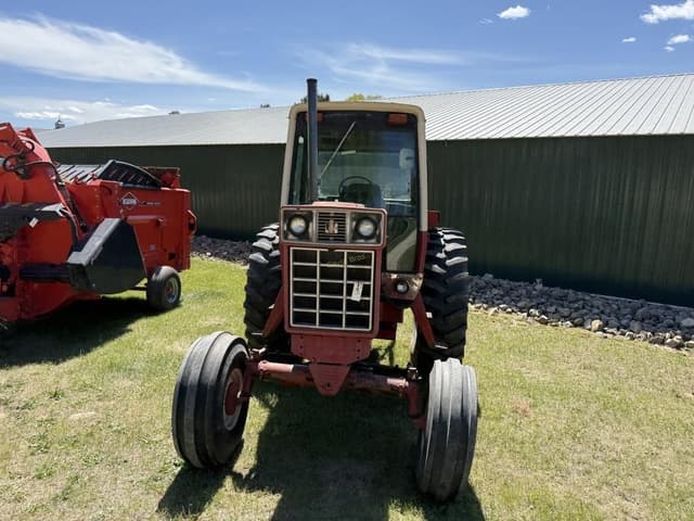 Image of International Harvester 1086 equipment image 2