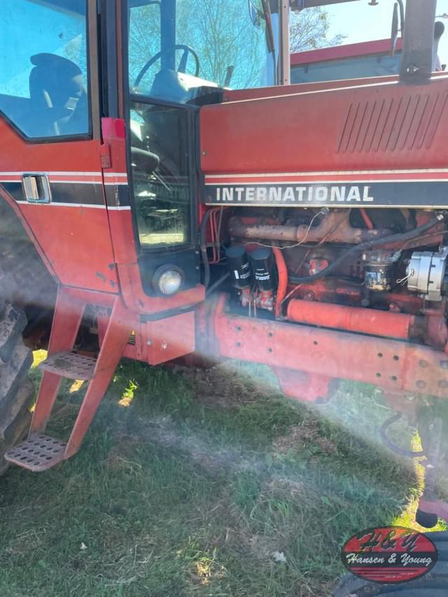 Image of International Harvester 1086 equipment image 4