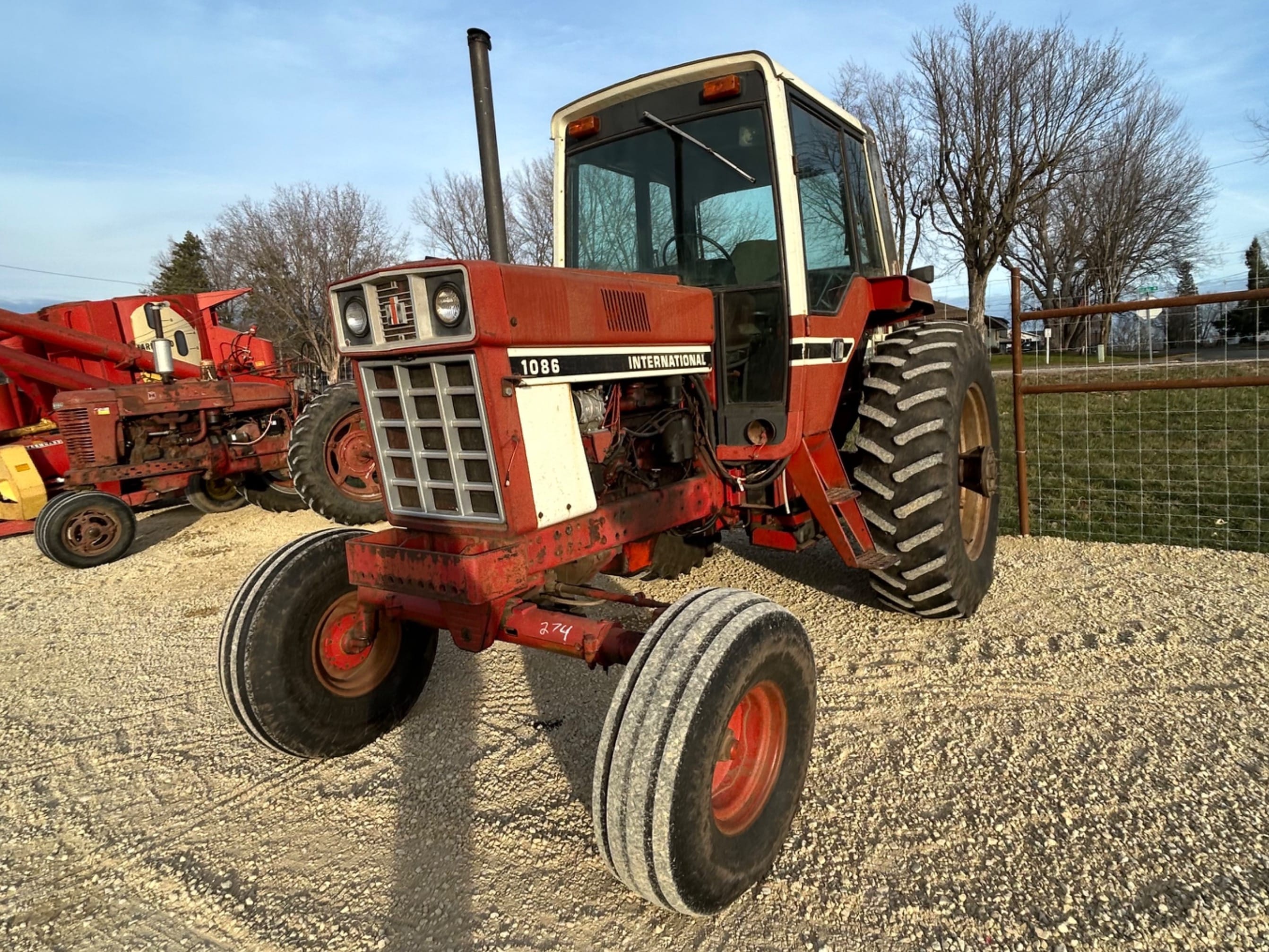Main image International Harvester 1086
