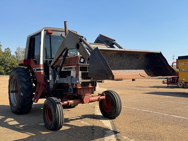 Image of International Harvester 1086 equipment image 1