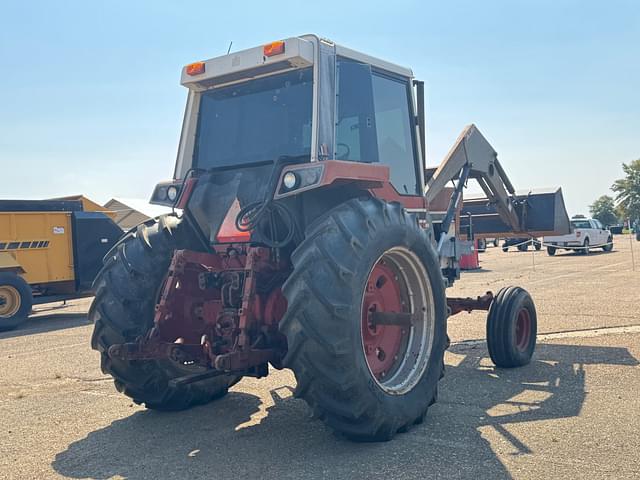 Image of International Harvester 1086 equipment image 3