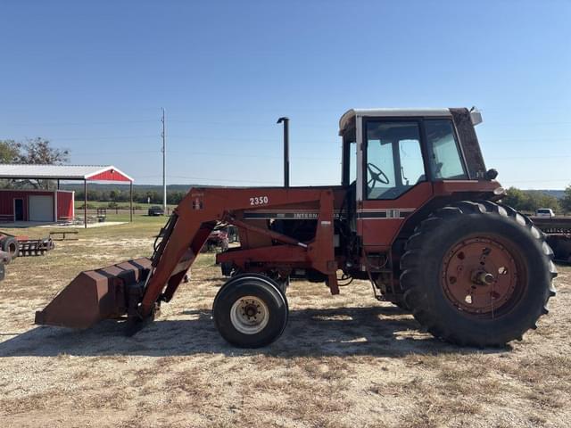 Image of International Harvester 1086 equipment image 1