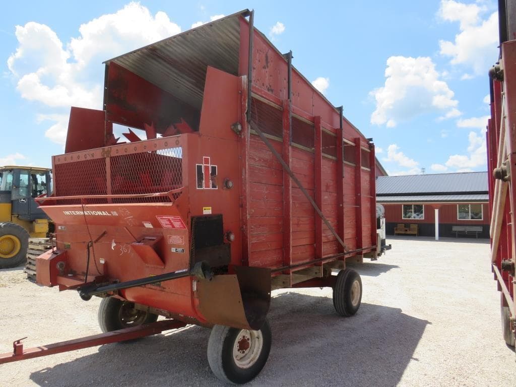Image of International Harvester 110 Primary image