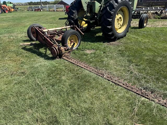 Image of International Harvester 1100 equipment image 2