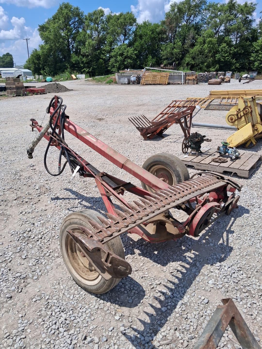 Image of International Harvester 1100 Primary image