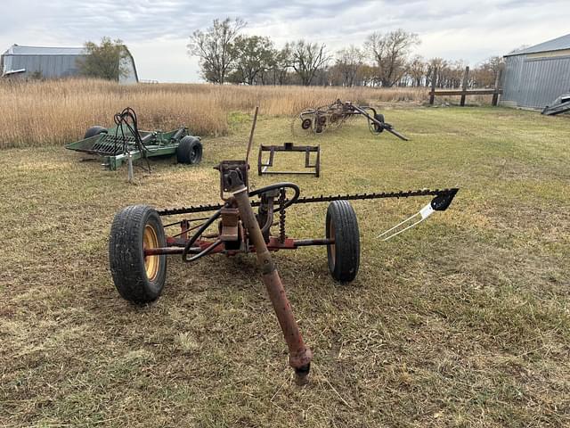 Image of International Harvester 1100 equipment image 1