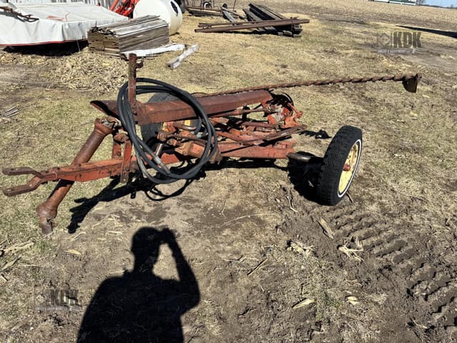 Image of International Harvester 1100 equipment image 1