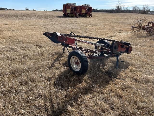 Image of International Harvester 1100 equipment image 4
