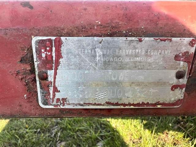 Image of International Harvester 1100 equipment image 4