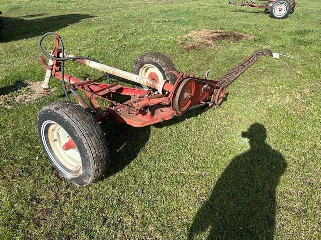 Image of International Harvester 1100 equipment image 2