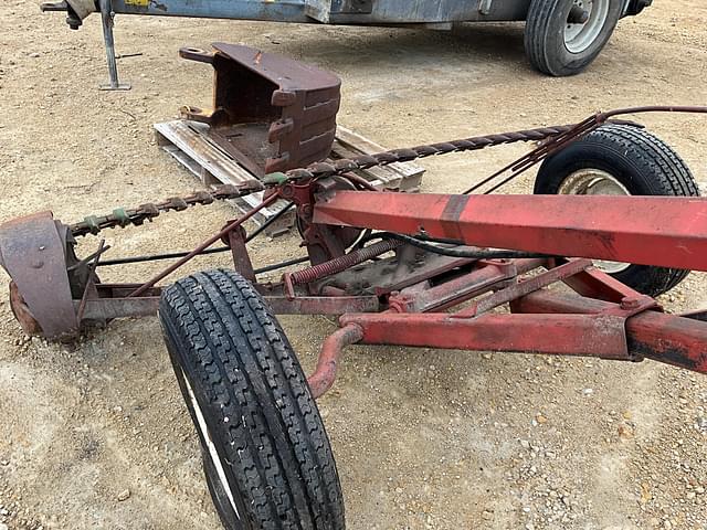 Image of International Harvester 1100 equipment image 2