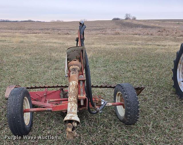 Image of International Harvester 1100 equipment image 1