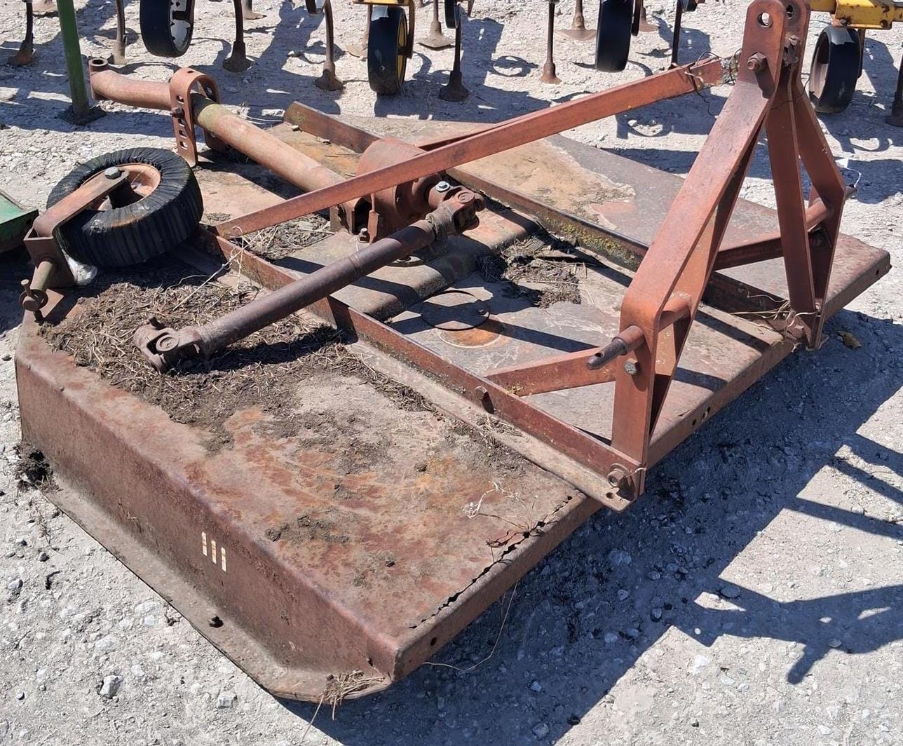 International Harvester 111 Equipment Image0