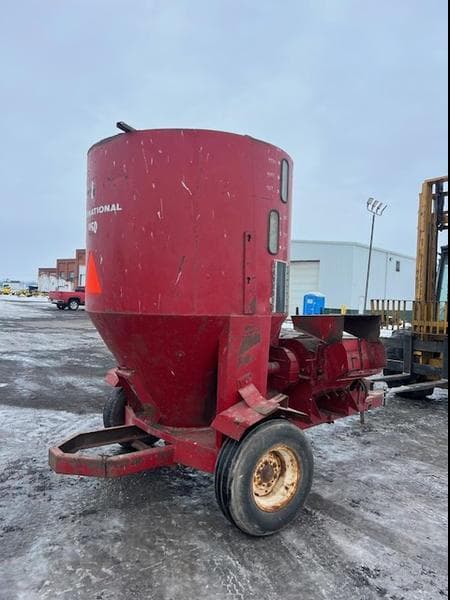 Image of International Harvester 1150 equipment image 3