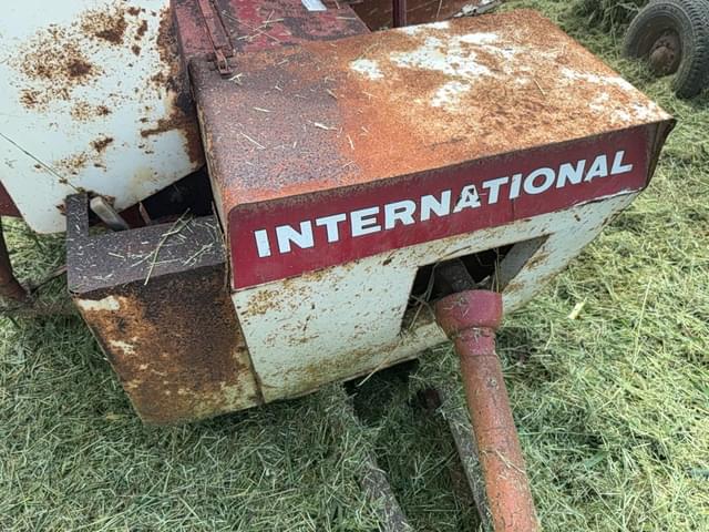 Image of International Harvester 1150 equipment image 1