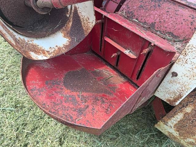 Image of International Harvester 1150 equipment image 3
