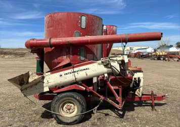 Main image International Harvester 1150