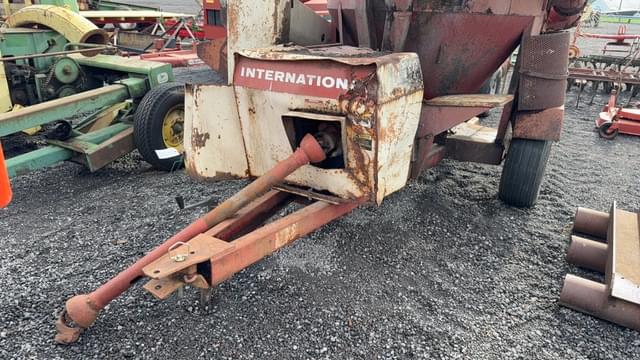 Image of International Harvester 1150 equipment image 1