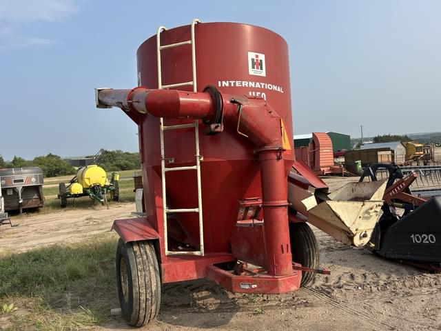 Image of International Harvester 1150 equipment image 4