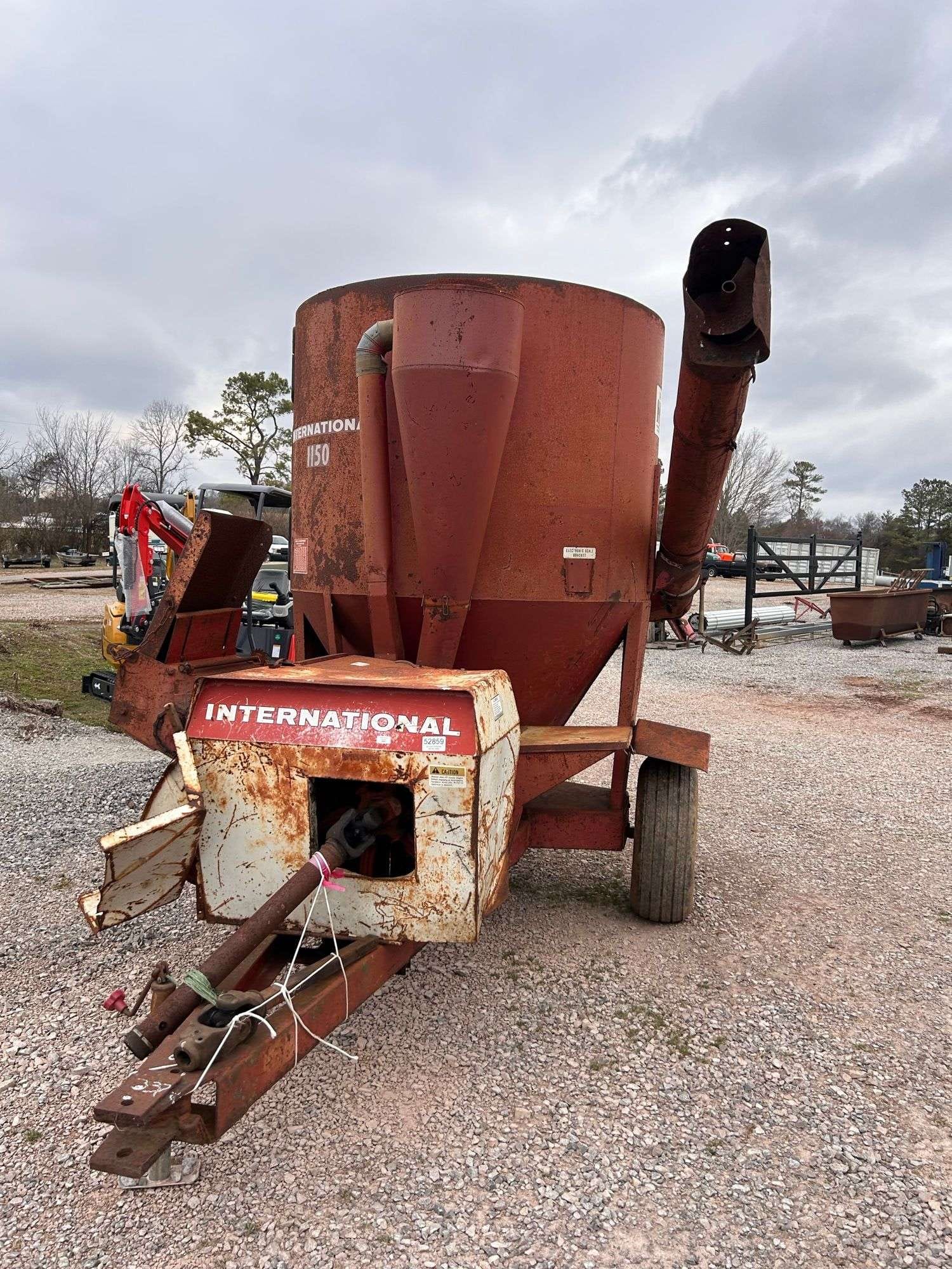 International Harvester 1150 Equipment Image0