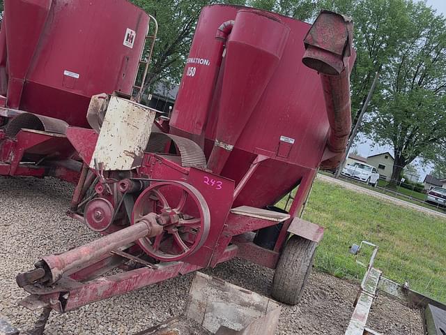 Image of International Harvester 1150 equipment image 1