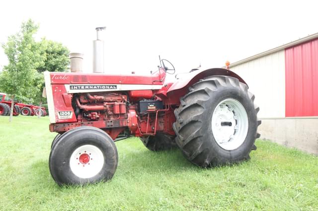 Image of International Harvester 1206 equipment image 3