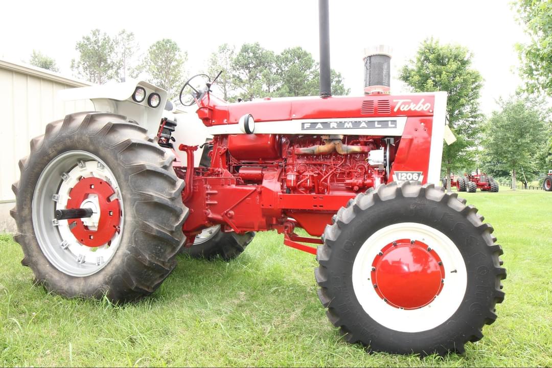Image of International Harvester 1206 Primary image