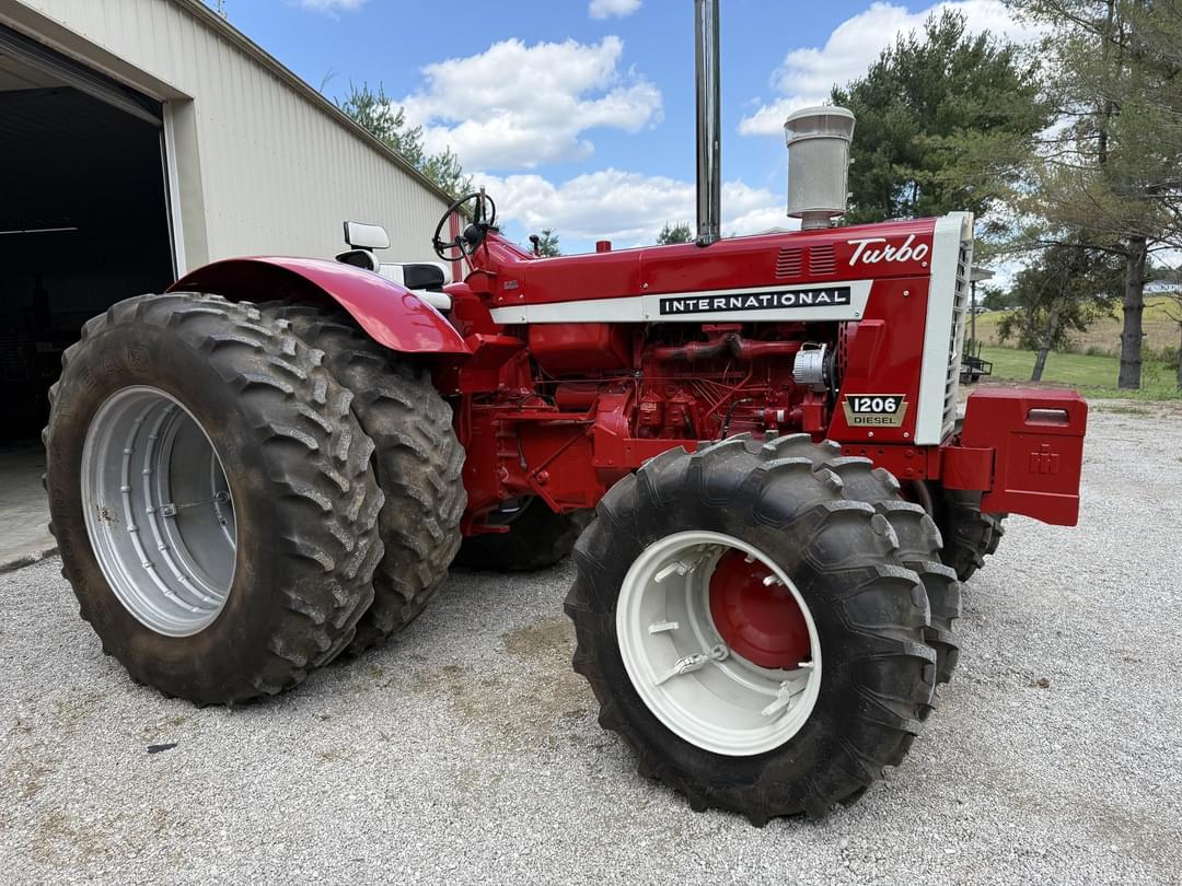 Image of International Harvester 1206 Primary image