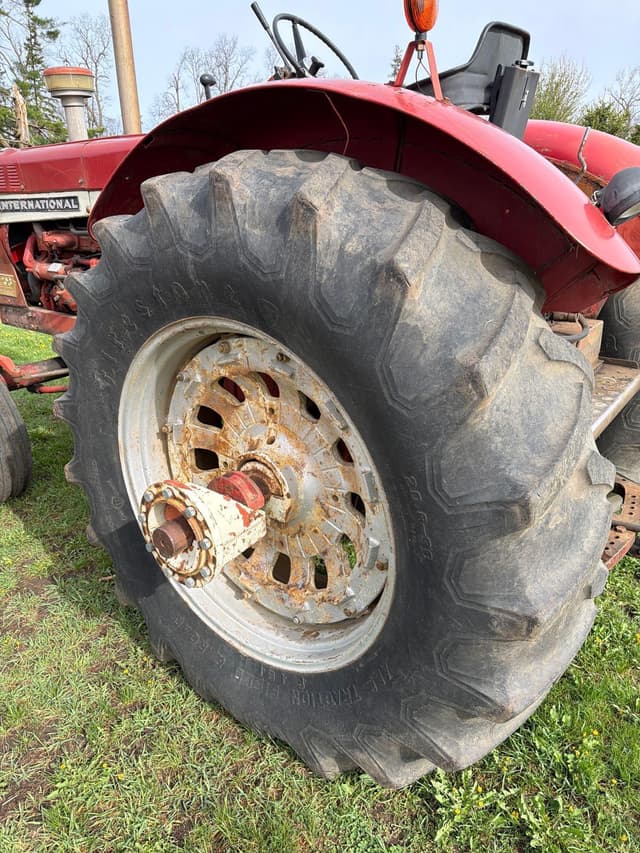 Image of International Harvester 1206 equipment image 4