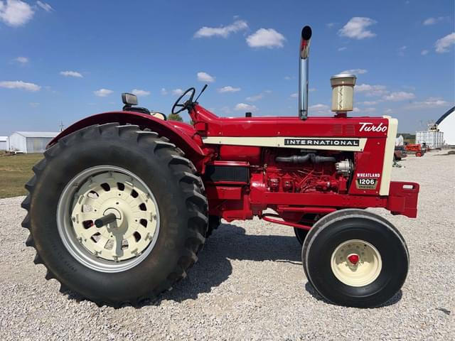 Image of International Harvester 1206 equipment image 1