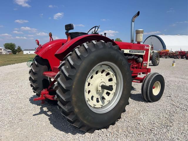 Image of International Harvester 1206 equipment image 2