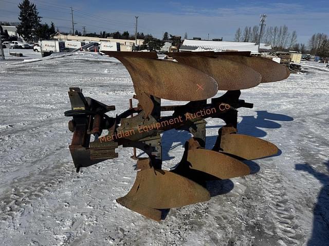 Image of International Harvester 125 equipment image 1