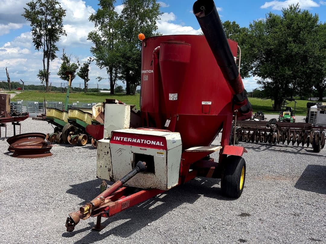 Image of International Harvester 1250 Primary image