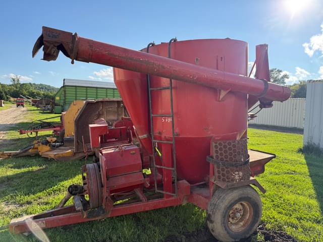 Image of International Harvester 1250 equipment image 1