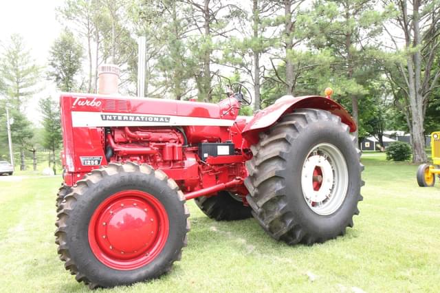 Image of International Harvester 1256 equipment image 3