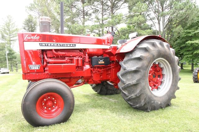 Image of International Harvester 1256 equipment image 3