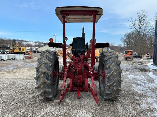 Image of International Harvester 1256 equipment image 2