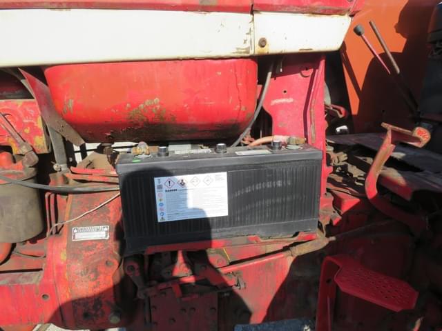 Image of International Harvester 1256 equipment image 4