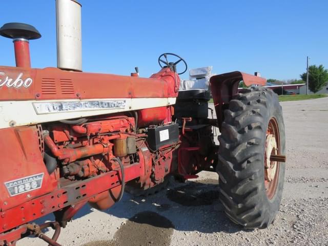 Image of International Harvester 1256 equipment image 1