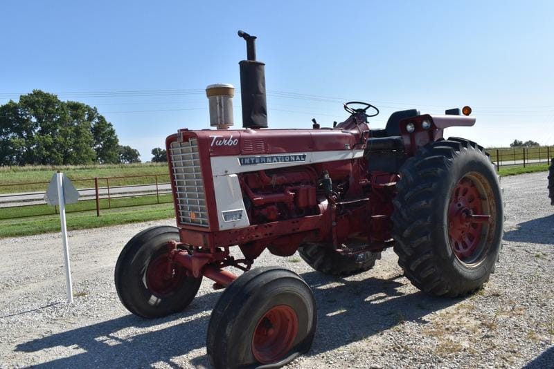 Main image International Harvester 1256