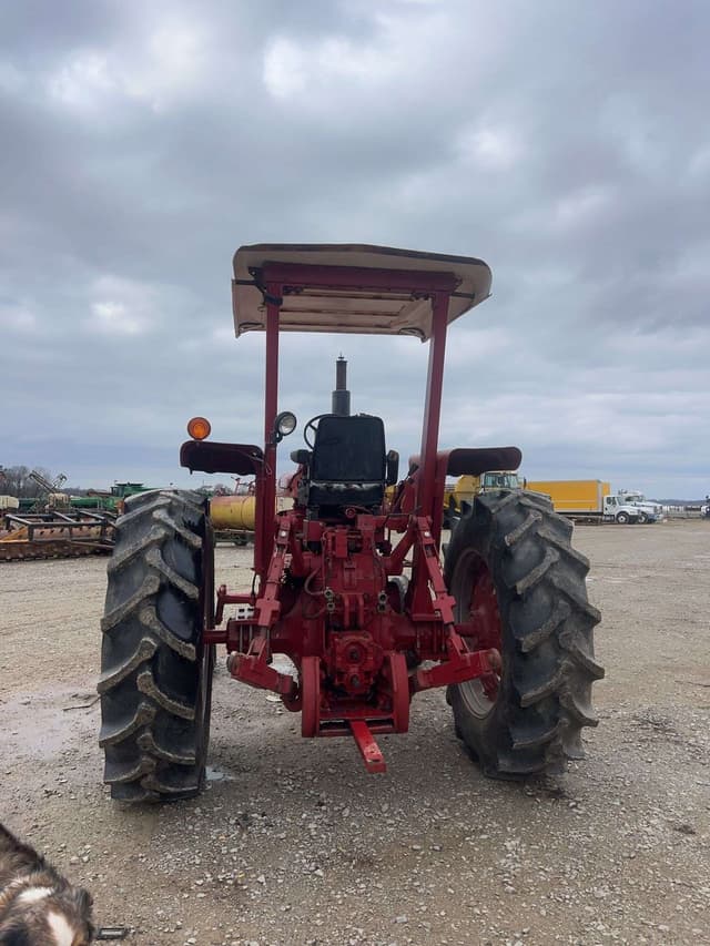 Image of International Harvester 1256 equipment image 2
