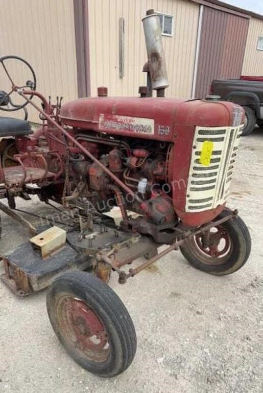 Image of International Harvester 130 equipment image 1